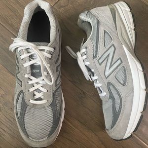 New Balance 990v4